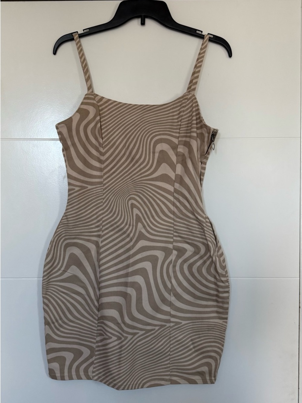 H&M Taupe Wave-Print Mini Dress